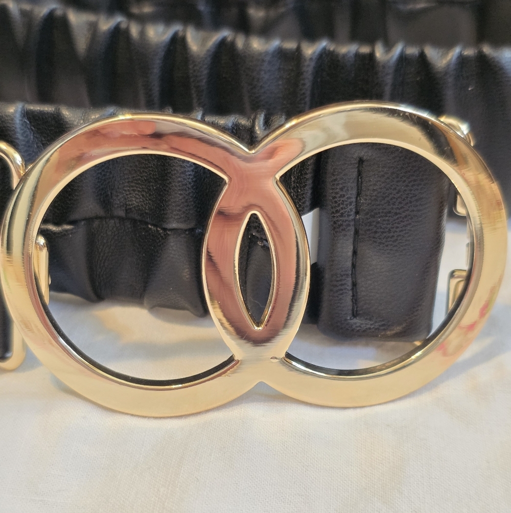 Strechy Black and Gold Women's Belt - Picture 4 of 7